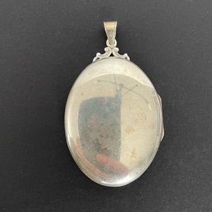 Vintage Burkhardt/Birks Large Oval Sterling Silver Locket